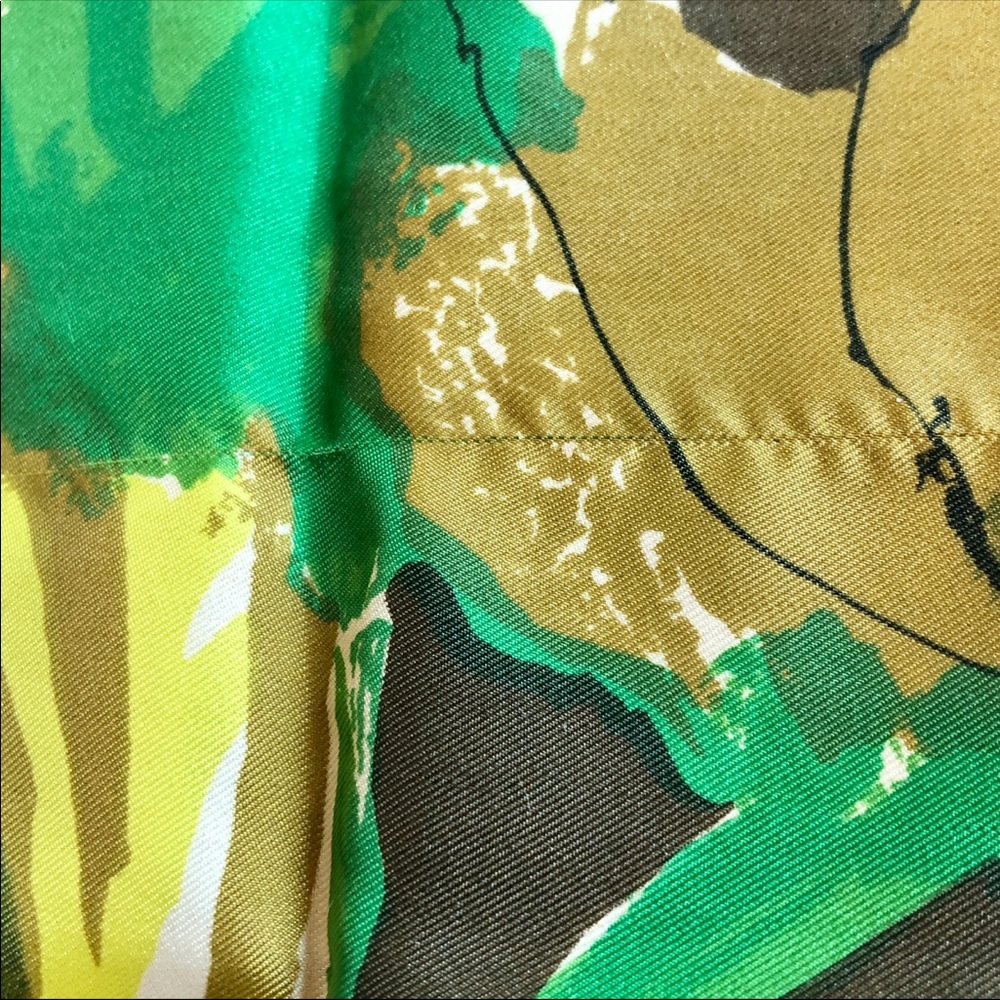 Vintage Vera Neumann square scarf, Green and Yellow hues with floral print - Picture 8 of 12